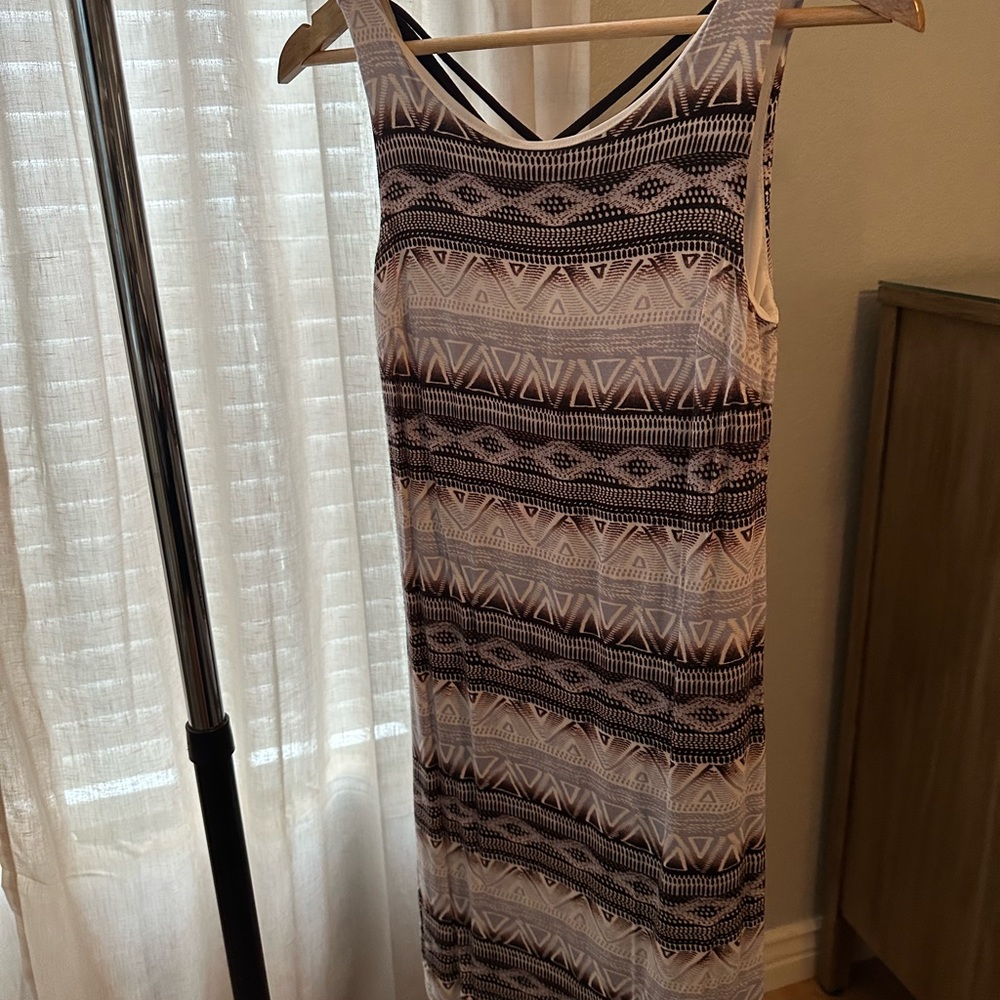 Soprano Black and White Geometric Midi Dress